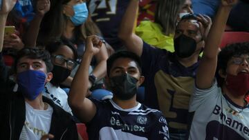 Afición de los Pumas durante un partido en CU
