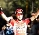 Valverde da en el palo en un polémico final con Wellens