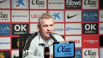 Javier Aguirre en rueda de prensa