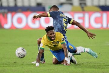 Colombia perdió 2-1 ante Brasil en un encuentro marcado por la polémica. Luis Díaz abrió el marcador, Roberto Firmino empató y Casemiro marcó el gol del triunfo en la última jugada del partido. 