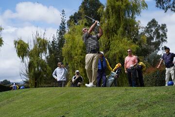 Concentración y precisión. Juan Pablo Montoya demostró sus cualidades para el golf en el evento organizado por AS Colombia.