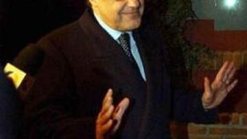 <b>CUATRO AÑOS.</B> Florentino fue reelegido hace unos meses como presidente del Real Madrid hasta 2008.