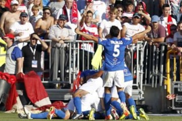 Celebración tras el gol de Verza.