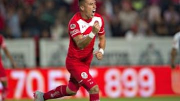 Fernando Uribe celebra uno de sus cuatro tantos ante Pachuca