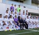 Bale conoció ayer a Di Stéfano en la foto oficial del equipo