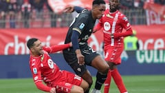 DT de Cagliari respalda liderazgo de Mina y espera por su lesión