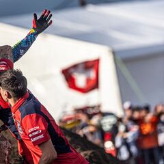 Gajser cae ante Prado