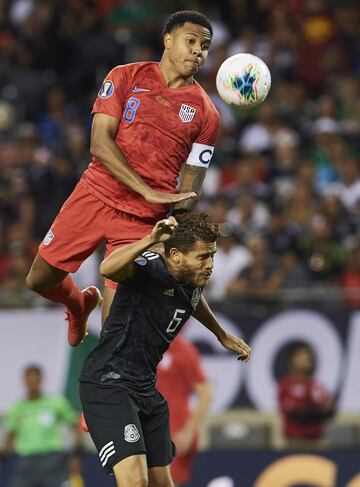 Si Dest tiene como compañero a Messi, el siguiente futbolista comparte vestidor con una leyenda del mismo nivel. Weston Mckennie es el quinto futbolista Sub-23 mejor valuado de la Concacaf, está tasado en 24.2 millones de dólares y juega para la Juventus de Cristiano Ronaldo. 