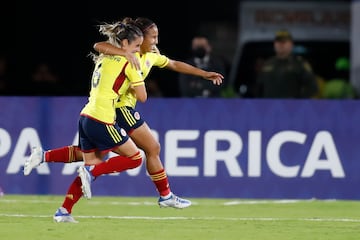 La Selección Colombia Femenina goleó 3-0 a Bolivia por la segunda fecha de la fase de grupos de la Copa América. Leicy Santos, Ericka Morales en contra y Daniela Arias marcaron para la Tricolor.