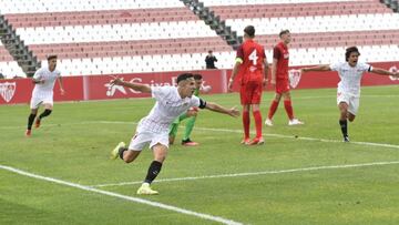 Alesandro celebra el primer gol del Sevilla.