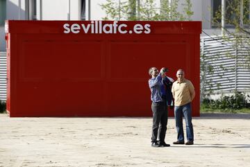 Ya están preparadas las Fan zones del Sevilla y Barça