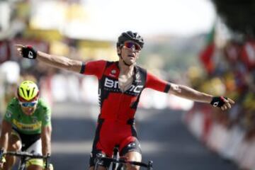 Greg Van Avermaet celebrando la victoria en la etapa de hoy.