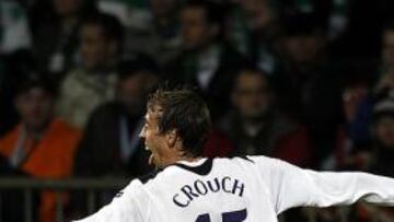 EMPATE. Crouch celebra su segundo tanto del encuentro