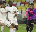 El PSG arrasa al Lyon y recupera el liderato