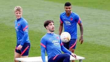 Wass, Reinildo y Vrsaljko durante un entrenamiento.