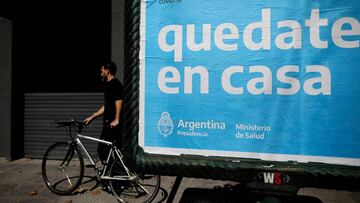 A sign from the health ministry reads in Spanish: "Stay home," in Buenos Aires, Argentina, Thursday, March 19, 2020, amid the presence of the new coronavirus. (AP Photo/Natacha Pisarenko)