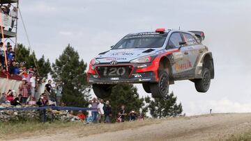 Dani Sordo con el Hyundai en el pasado Rally de Italia en Cerdeña.