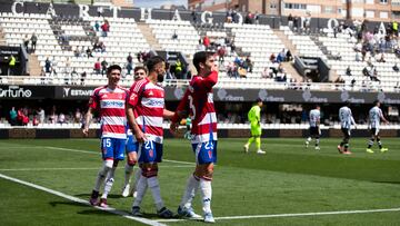Trigueros celebra el 1-3, el tanto que dio tranquilidad al Granada CF.