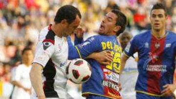 <b>COMPLETO. </b>Ramis hizo un buen partido frenando a Caicedo y, por si fuera poco, convirtió el gol del 1-1, con mala suerte para Ballesteros.