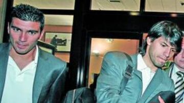 <b>GRAN MOMENTO DE REYES Y AGÜERO</b> Reyes y Agüero, que han sido los dos jugadores más destacados en el reciente resurgir del Atlético, se concentraron con el resto de sus compañeros ayer.