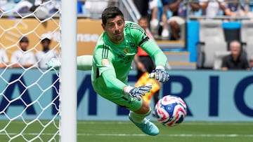 Una de las paradas de Courtois en el partido del Mundial de Clubes contra el Pachuca.