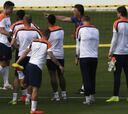 La marcha de Louis Van Gaal al United indigna a toda Holanda