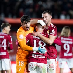 El Murcia sigue en estado de gracia y elimina al Cádiz