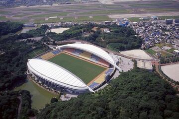 Fukuoka. 21.562 espectadores. Fue inaugurado en 1995 y es el hogar del Avispa Fukuoka de la segunda división japonesa de fútbol.