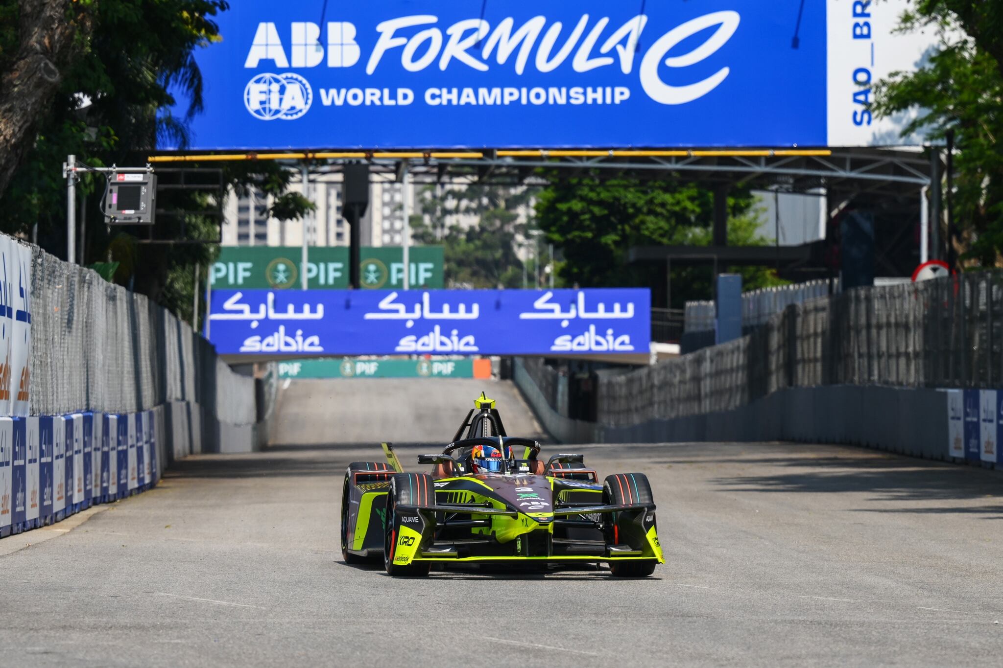 Pepe Martí, con el Cupra en Sao Paulo.