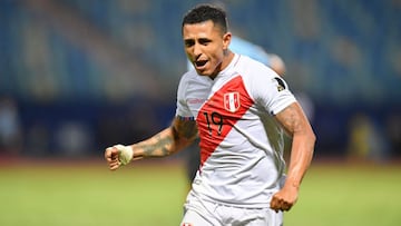 Peru&#039;s Yoshimar Yotun celebrates after scoring against Paraguay during their Conmebol 2021 Copa America football tournament quarter-final match at the Olympic Stadium in Goiania, Brazil, on July 2, 2021. (Photo by DOUGLAS MAGNO / AFP)