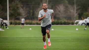 Víctor Vázquez ya la rompe en la MLS