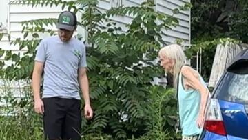 Una anciana recibe una donación de más de 830.000 euros para arreglar su casa: “Se le llenaron los ojos de lágrimas”