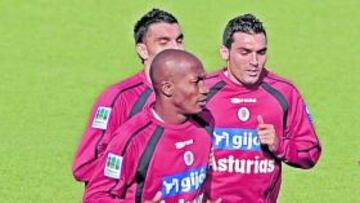 <b>FELIZ. </b>Gregory, corriendo ayer en Mareo con Juan Pablo y Barral.