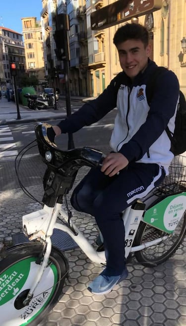 Barrenetxea: de brillar en Anoeta a volver al centro en bici pública