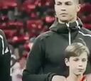 El aplaudido gesto de Cristiano con un niño de Ajax en la Champions