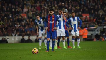 Messi se dispone a lanzar el penalti contra el Legan&eacute;s el pasado domingo.