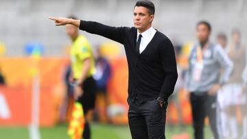 Diego Ramírez dirigiendo a México en el Mundial Sub 20.