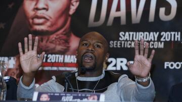 Floyd Mayweather durante la presentaci&oacute;n del combate entre Gervonta Davis y Liam Walsh.