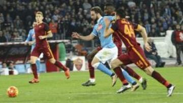 Nápoles y Roma no pasan
del empate en San Paolo