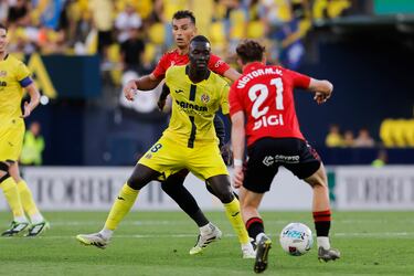 El jugador amarillo. El músculo del equipo ha demostrado que también sabe llegar al ataque y conseguir aportar al equipo. 













































