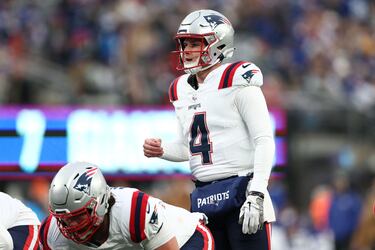 What time does Gillette Stadium open for Patriots games?