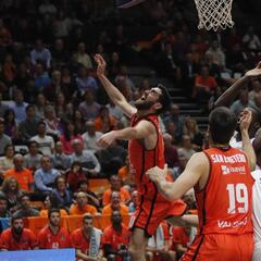 El Valencia golpea primero