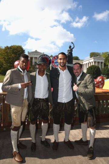 Kingsley Coman, Douglas Costa, Medhi Benatia y Franck Ribery.