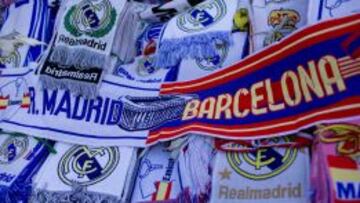 Bufandas del Real Madrid y FC Barcelona.