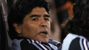 SEÑALADO. La prensa argentina y la afición de la albiceleste cree que el 'Pelusa' es el culpable de que Argentina aún no esté clasificada para Suráfrica 2010.