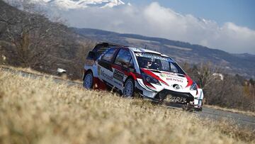 Kris Meeke amarga la fiesta a Sebastien Ogier y Citroën