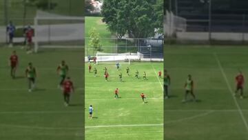 Vídeo: El increíble golazo del ‘Chapito’ Sánchez en un entrenamiento con Chivas