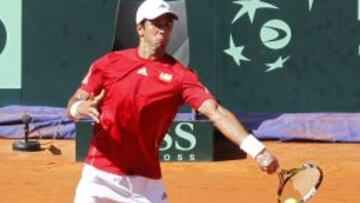 Verdasco da el primer punto a España tras ganar a Dolgopolov