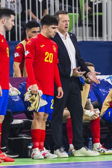 España encara a Bielorrusia con opciones de entrar en cuartos