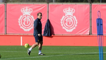 21/01/26 ENTRENAMIENTO RCD MALLORCA ENTRENADOR ARRASATE